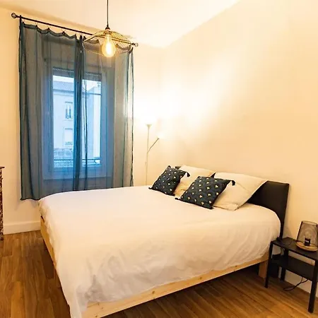 Avenue Republique La Aux Pieds Des Volcans Au Calme 克莱蒙费朗