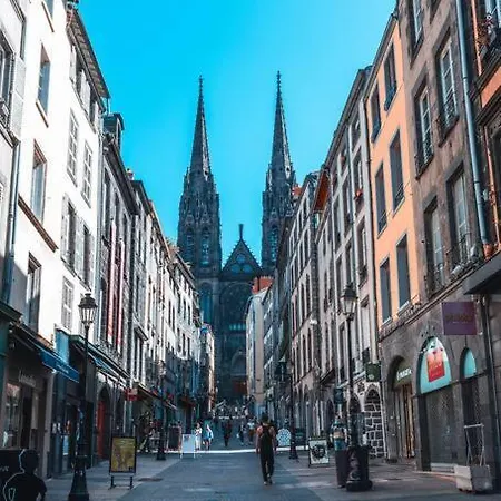 Avenue Republique La Aux Pieds Des Volcans Au Calme Lejlighed Clermont-Ferrand